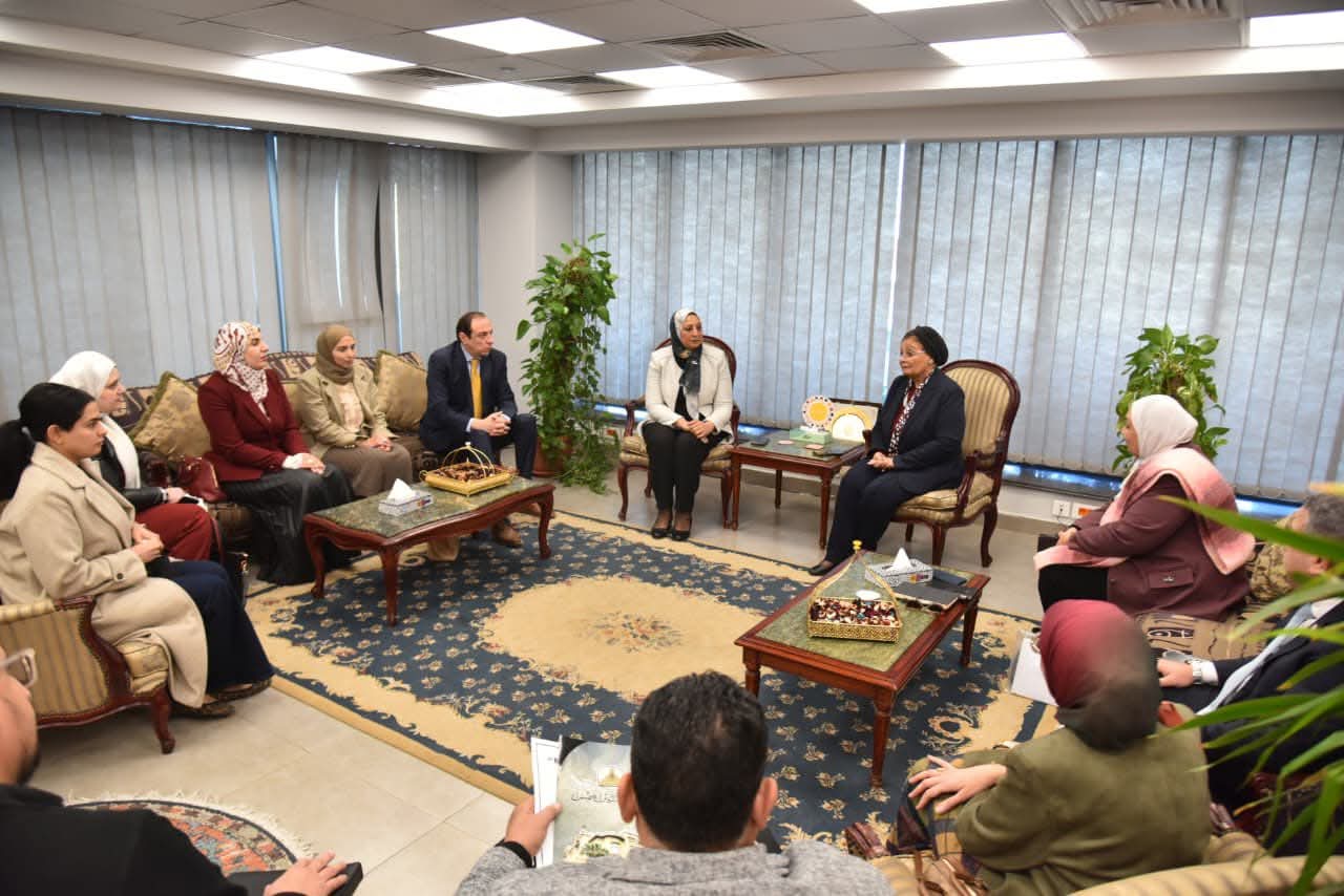  نائب وزير الصحة تزور مستشفى الجلاء التعليمي وتعقد اجتماعات لتعزيز خدمات تنمية الأسرةوالاستراتيجية الوطنية للسكان