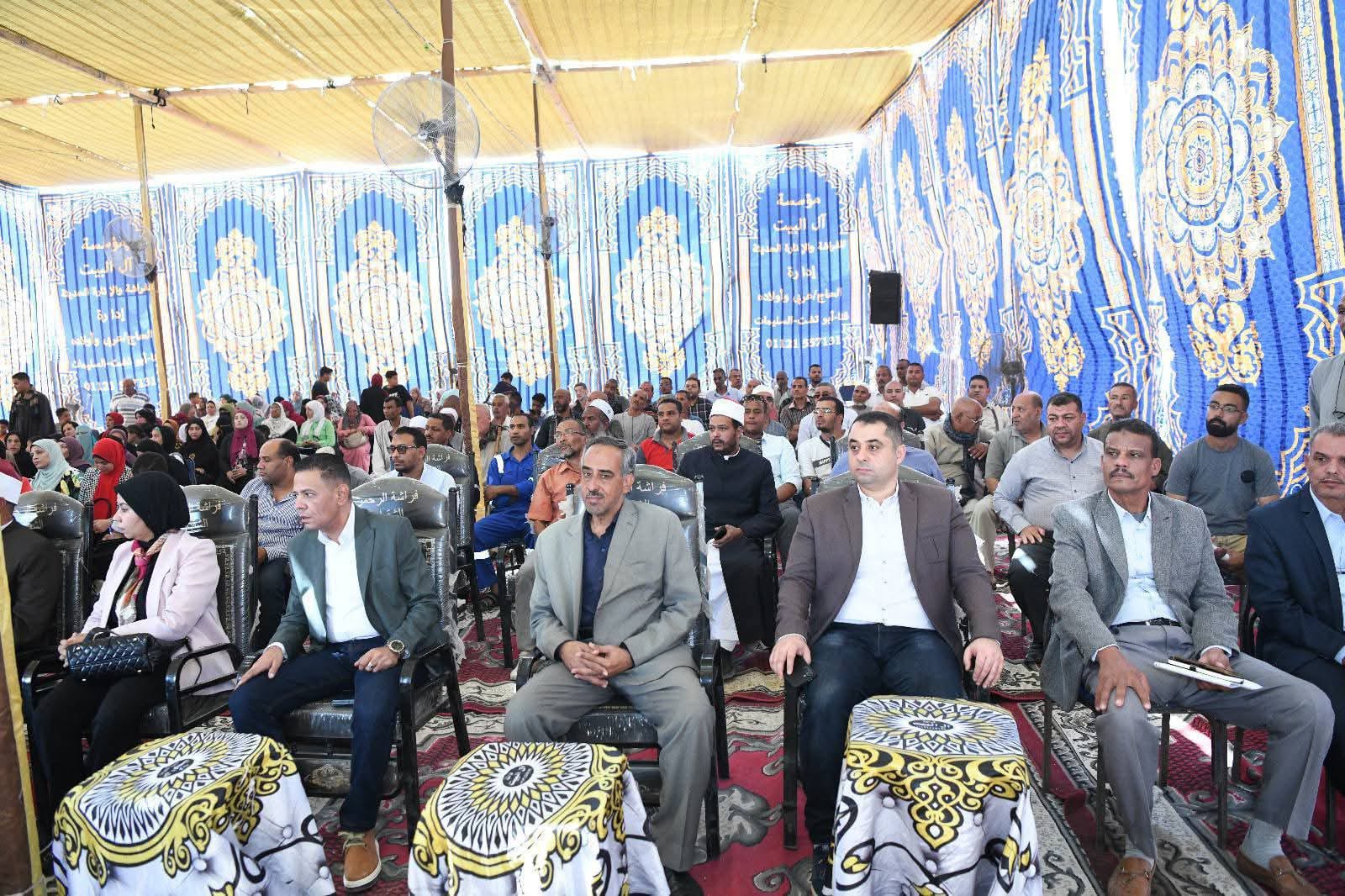 محافظ قنا ونائب وزير الصحة يشهدان انطلاق برنامج عملي مكثف للتوعية الأسرية بأبوتشت