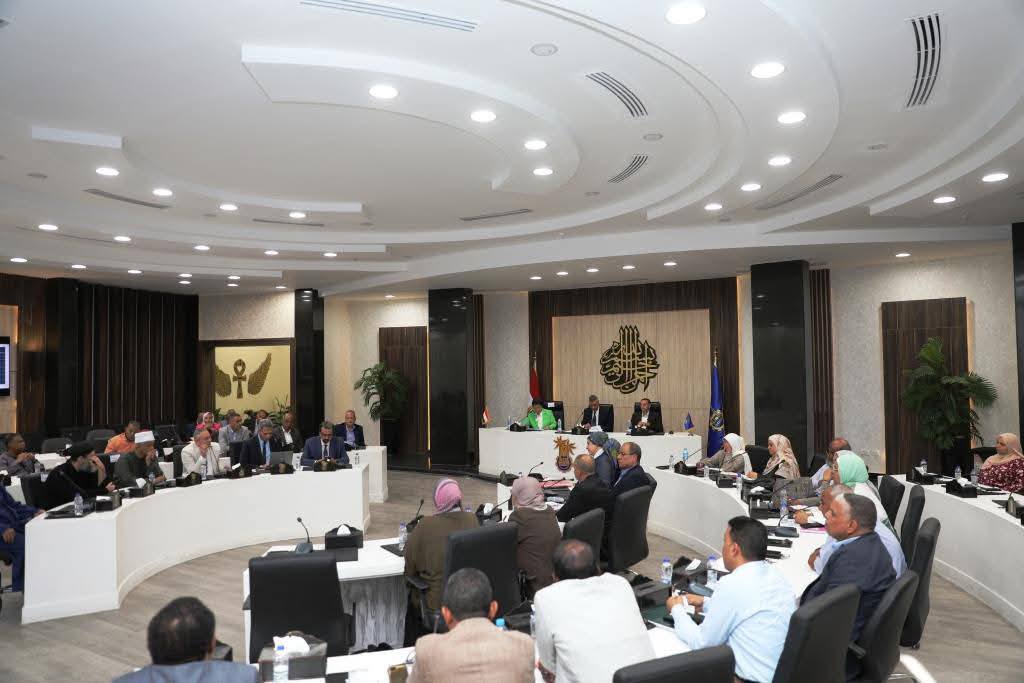 إجتماع المجلس الإقليمى للسكان بمحافظة أسوان