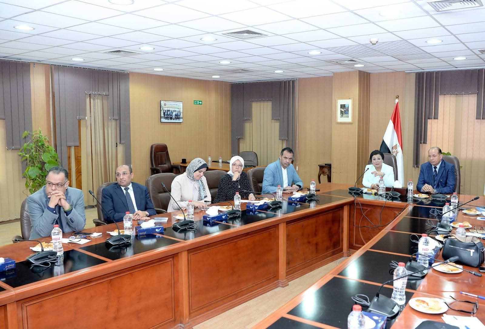 رئيس جامعة المنصورة يستقبل نائب وزير الصحة والسكان لبحث سبل التعاون في تنفيذ الخطة العاجلة للسكان والتنمية