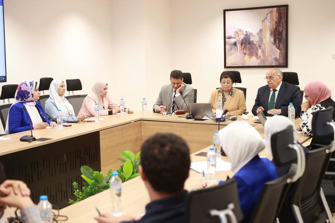 نائب وزير الصحة والسكان تعقد اجتماعًا لمتابعة مستجدات توصيات النسخة الثانية للمؤتمر العالمي للسكان والصحة والتنمية 